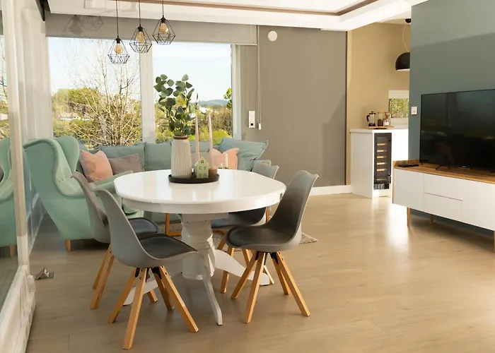 Деревянный коттедж Hammarslandbakken