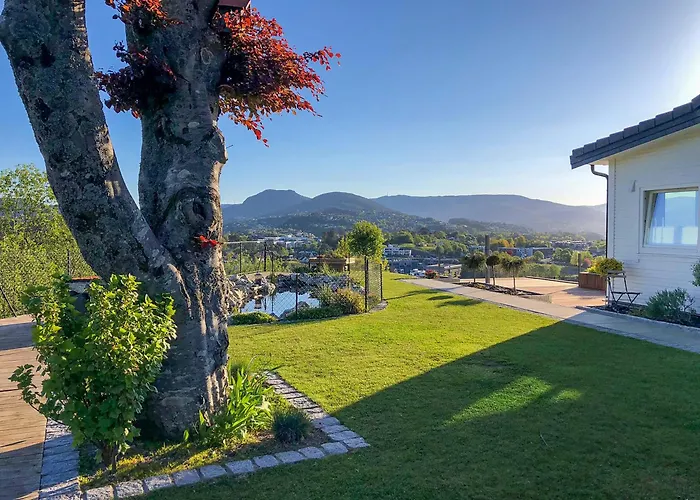 Hammarslandbakken Деревянный коттедж Берген